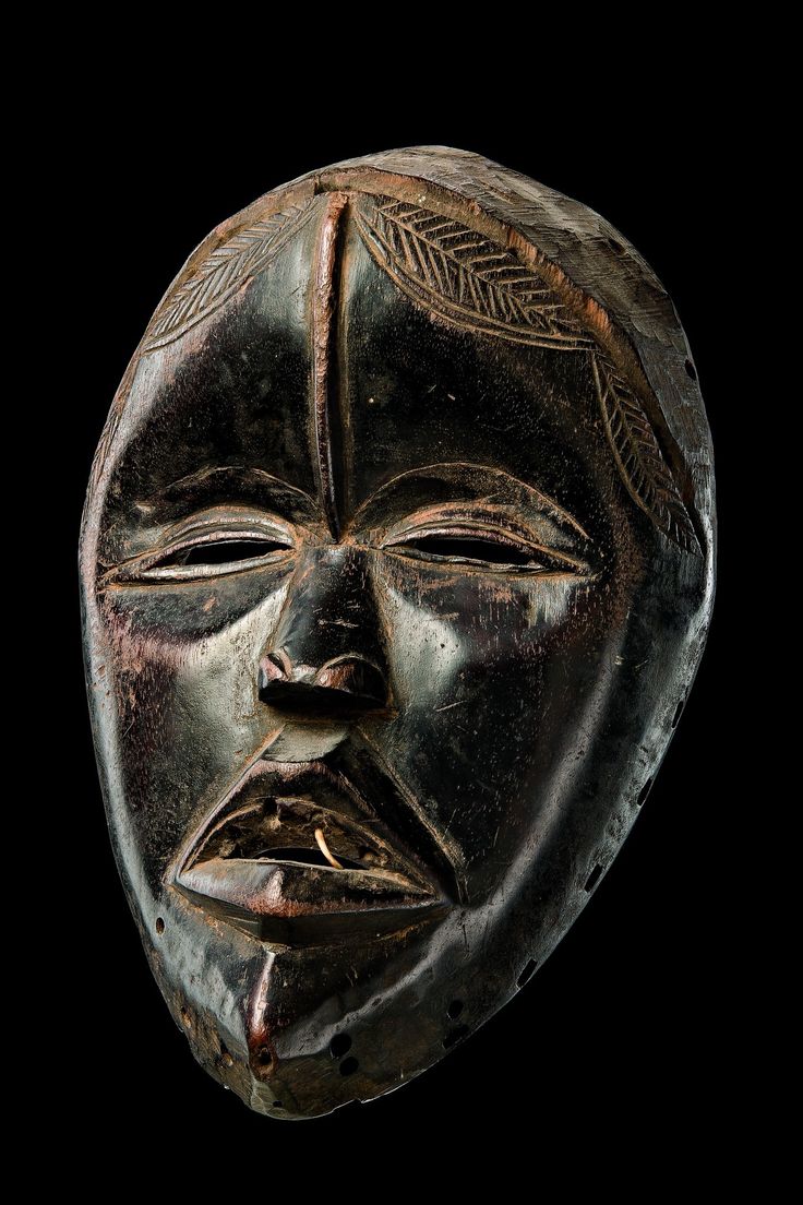 African Mask. Mask. Mpinco wood mask - Manneybreeze African art 